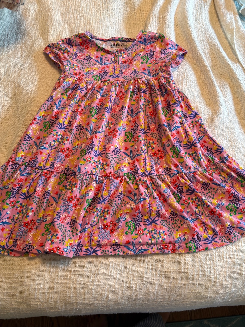 Mini Boden Girls' Pink Floral Dress size 6-7 pockets